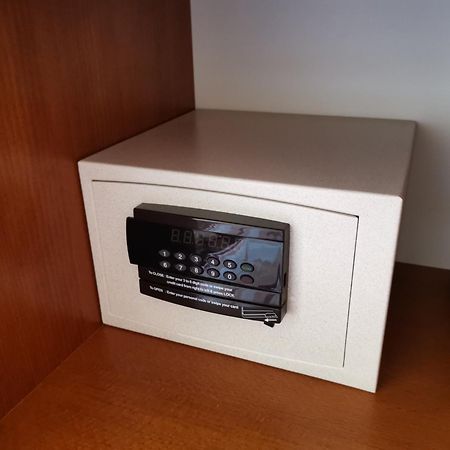 Mali Hotel Bambis Podgorica Eksteriør bilde