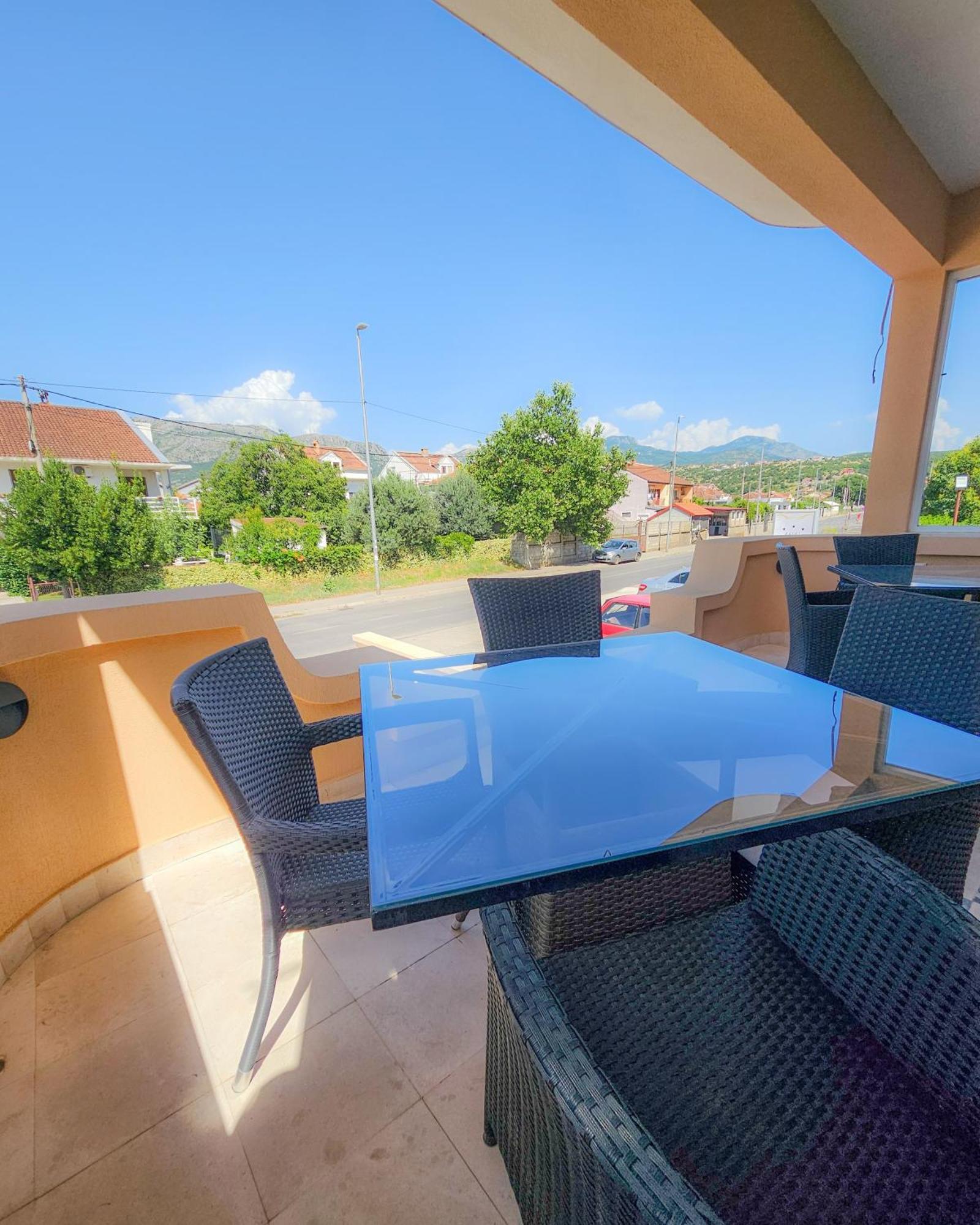 Mali Hotel Bambis Podgorica Eksteriør bilde