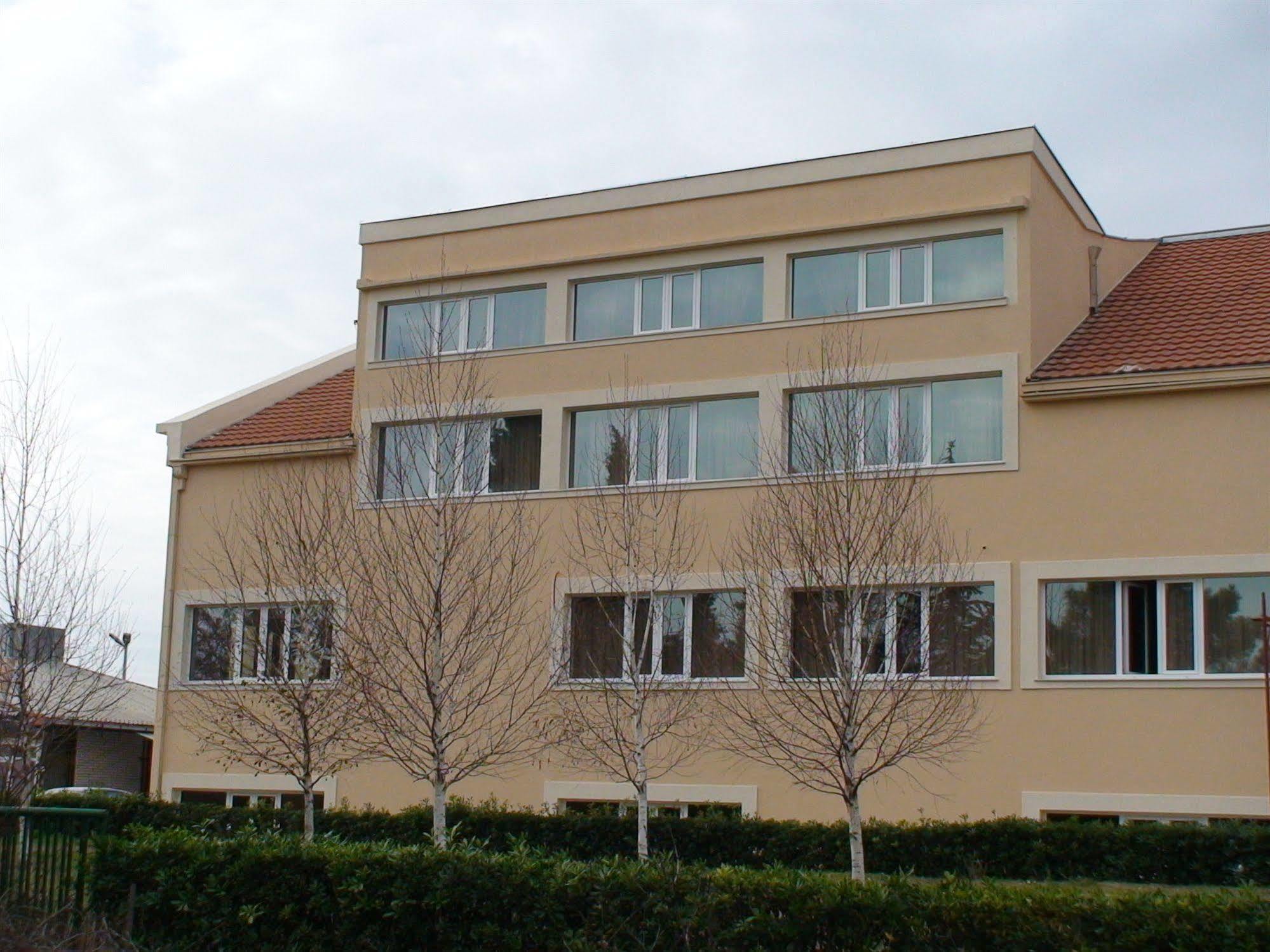 Mali Hotel Bambis Podgorica Eksteriør bilde
